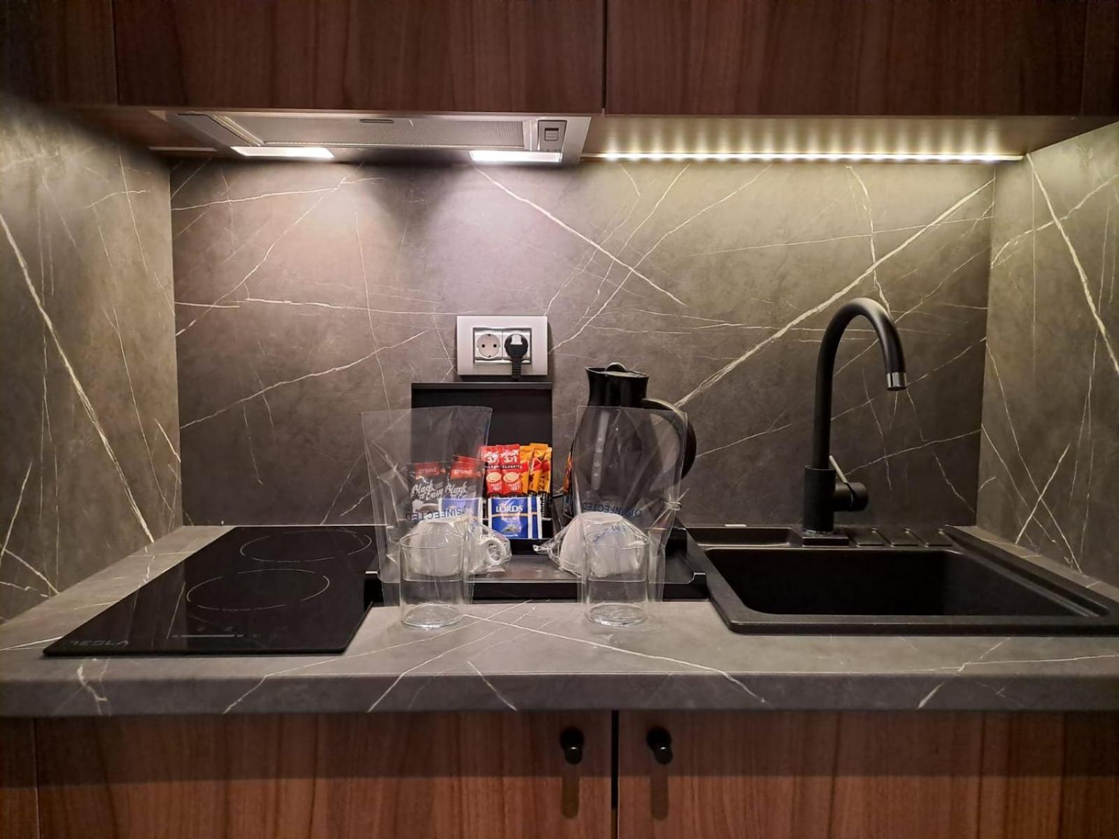 H41 Luxury Suites Beograd Ruang foto
